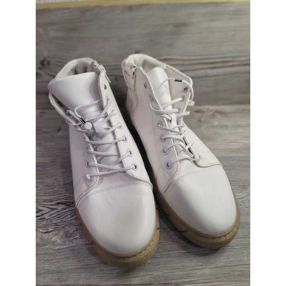 High top Leather fashion boots/sneakers zipper on the side Black brand size 10.5
